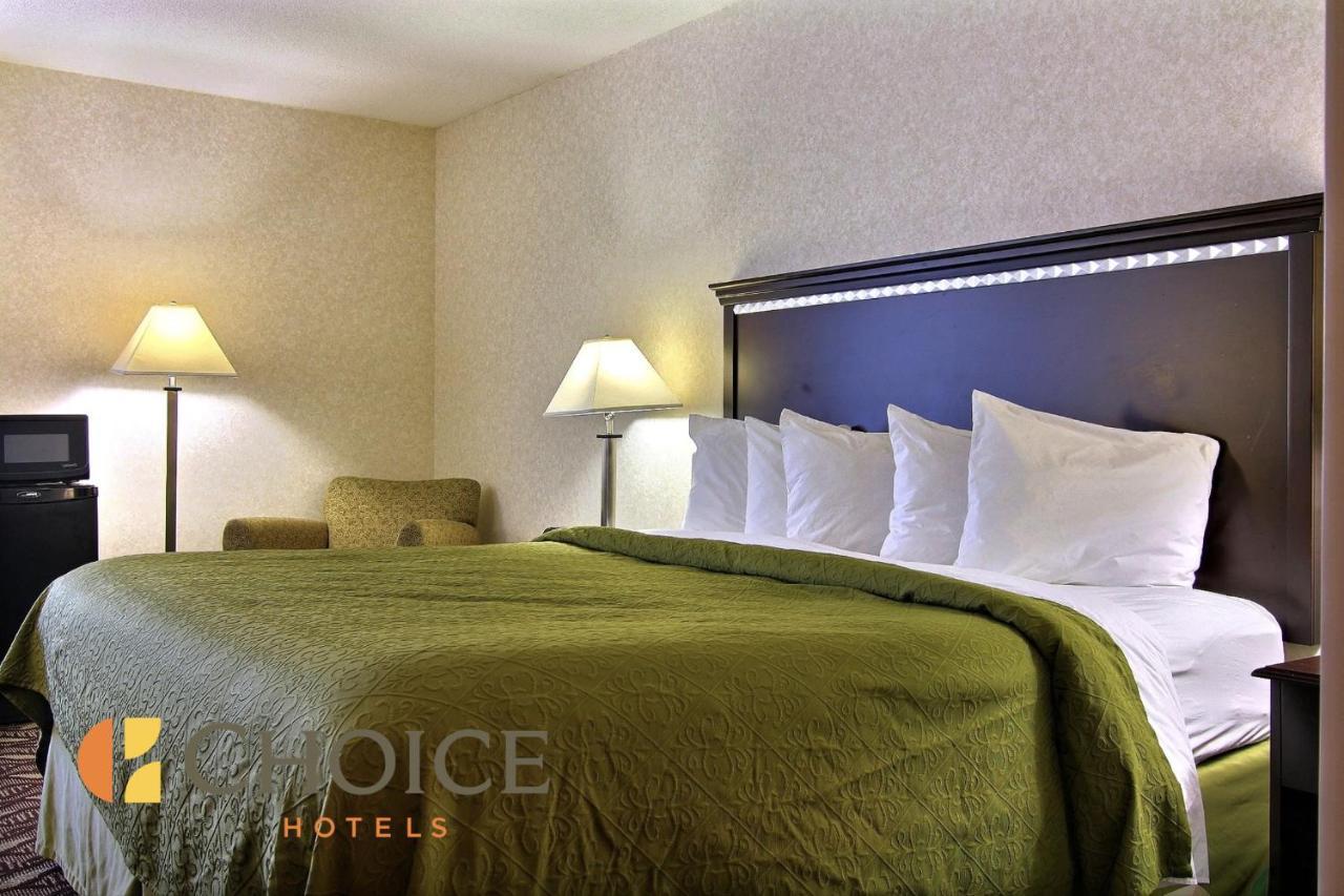 Quality Inn & Suites Mansfield Exterior photo
